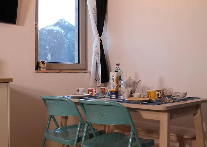 La Casetta Delle Ragazze Ribelli بيت ضيافة Trarego